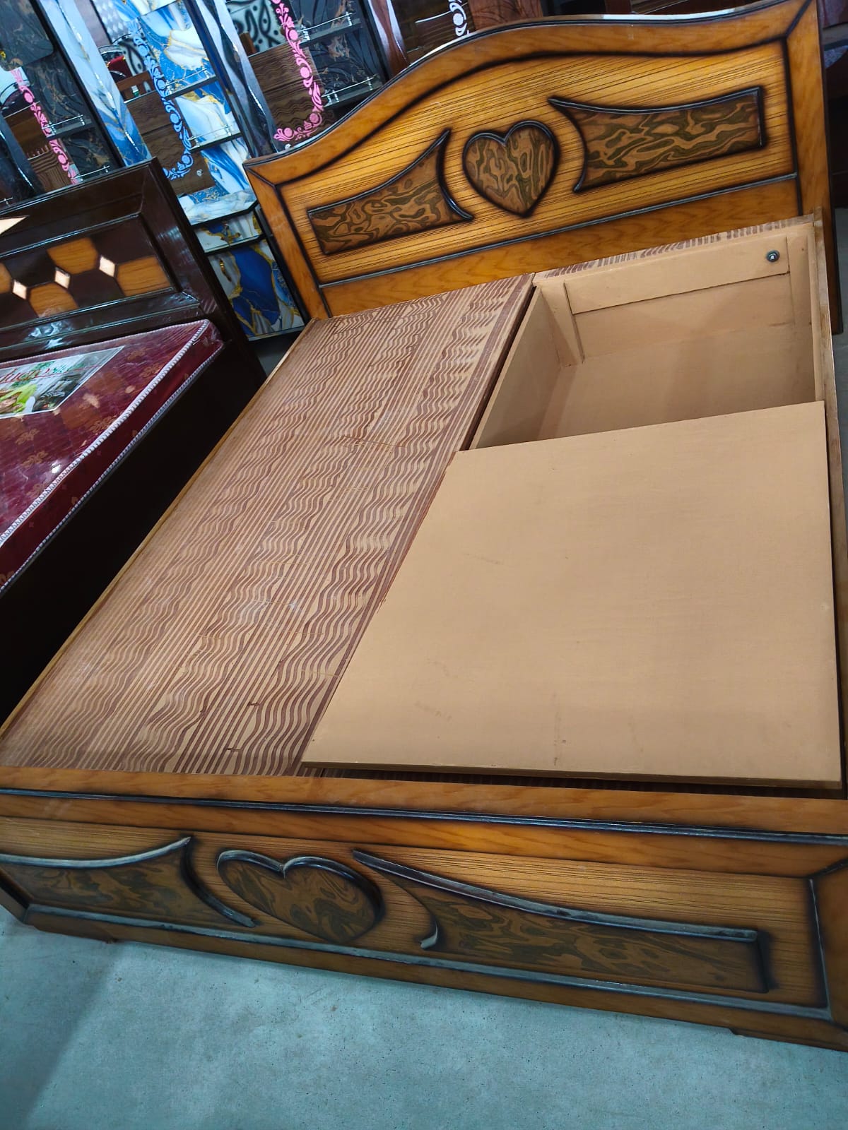 storage cot queen (Heart model)